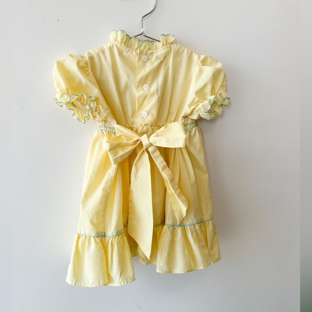 Vintage - Smocked Dress - Short Puff Sleeves - Yellow - Size 2T - Picture 3 of 9